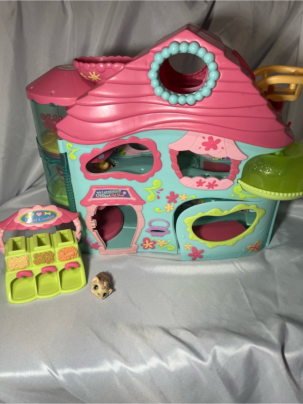 Littlest Pet Shop Biggest Littlest Folding House Playset #159 Guinea Pig Hasbro